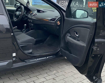 Чорний Рено Меган, об'ємом двигуна 1.6 л та пробігом 235 тис. км за 5499 $, фото 10 на Automoto.ua