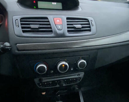 Чорний Рено Меган, об'ємом двигуна 1.6 л та пробігом 235 тис. км за 5499 $, фото 3 на Automoto.ua