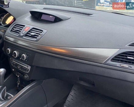 Чорний Рено Меган, об'ємом двигуна 1.6 л та пробігом 235 тис. км за 5499 $, фото 11 на Automoto.ua