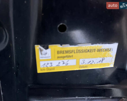 Чорний Рено Меган, об'ємом двигуна 1.6 л та пробігом 225 тис. км за 7150 $, фото 32 на Automoto.ua