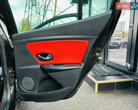 Черный Рено Меган, объемом двигателя 1.6 л и пробегом 250 тыс. км за 6500 $, фото 20 на Automoto.ua