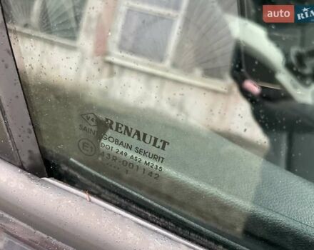 Черный Рено Меган, объемом двигателя 1.6 л и пробегом 108 тыс. км за 8000 $, фото 29 на Automoto.ua