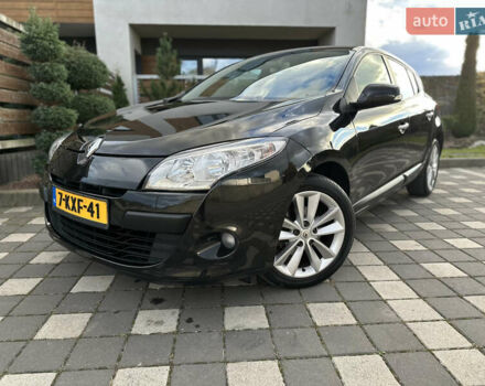 Рено Меган 2011 в Стрые на Automoto.ua Черный Рено Меган, объемом двигателя 1.6 л и пробегом 255 тыс. км за 6950 $, фото 13 на Automoto.ua