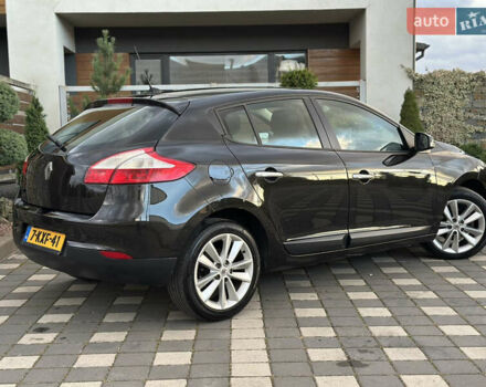 Рено Меган 2011 в Стрые на Automoto.ua Черный Рено Меган, объемом двигателя 1.6 л и пробегом 255 тыс. км за 6950 $, фото 33 на Automoto.ua