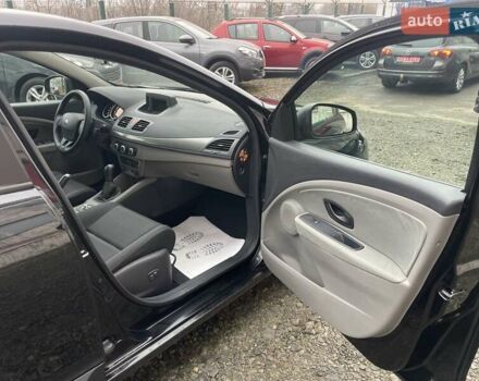 Черный Рено Меган, объемом двигателя 1.6 л и пробегом 108 тыс. км за 8000 $, фото 50 на Automoto.ua