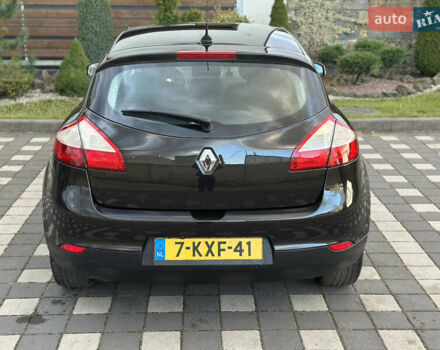 Рено Меган 2011 в Стрые на Automoto.ua Черный Рено Меган, объемом двигателя 1.6 л и пробегом 255 тыс. км за 6950 $, фото 54 на Automoto.ua