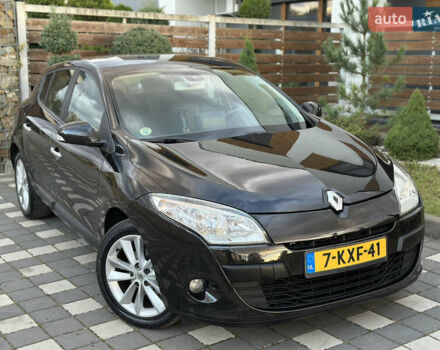 Рено Меган 2011 в Стрые на Automoto.ua Черный Рено Меган, объемом двигателя 1.6 л и пробегом 255 тыс. км за 6950 $, фото 65 на Automoto.ua