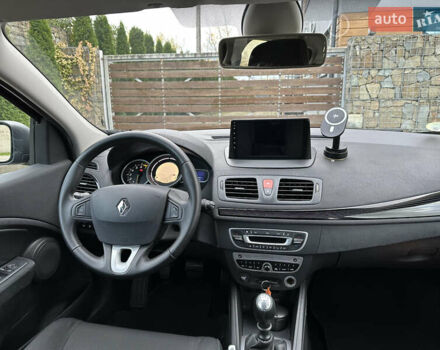 Рено Меган 2011 в Стрые на Automoto.ua Черный Рено Меган, объемом двигателя 1.6 л и пробегом 255 тыс. км за 6950 $, фото 109 на Automoto.ua