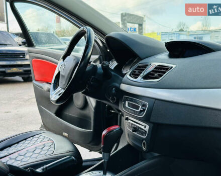 Черный Рено Меган, объемом двигателя 1.6 л и пробегом 250 тыс. км за 6500 $, фото 22 на Automoto.ua