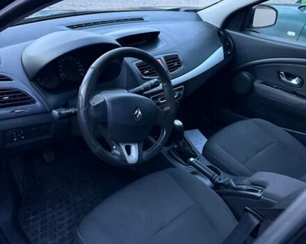 Черный Рено Меган, объемом двигателя 1.6 л и пробегом 260 тыс. км за 4099 $, фото 4 на Automoto.ua