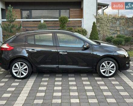 Рено Меган 2011 в Стрые на Automoto.ua Черный Рено Меган, объемом двигателя 1.6 л и пробегом 255 тыс. км за 6950 $, фото 57 на Automoto.ua