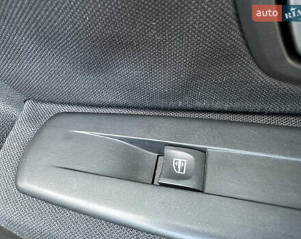 Рено Меган 2011 в Стрые на Automoto.ua Черный Рено Меган, объемом двигателя 1.6 л и пробегом 255 тыс. км за 6950 $, фото 87 на Automoto.ua