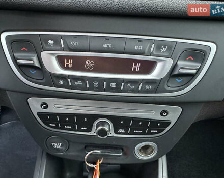 Рено Меган 2011 в Стрые на Automoto.ua Черный Рено Меган, объемом двигателя 1.6 л и пробегом 255 тыс. км за 6950 $, фото 82 на Automoto.ua