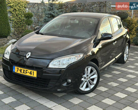 Рено Меган 2011 в Стрые на Automoto.ua Черный Рено Меган, объемом двигателя 1.6 л и пробегом 255 тыс. км за 6950 $, фото 71 на Automoto.ua