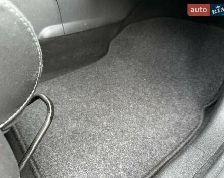 Рено Меган 2011 в Стрые на Automoto.ua Черный Рено Меган, объемом двигателя 1.6 л и пробегом 255 тыс. км за 6950 $, фото 92 на Automoto.ua