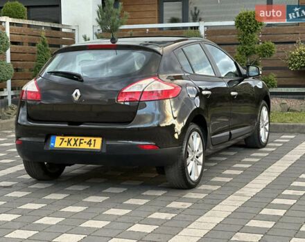 Рено Меган 2011 в Стрые на Automoto.ua Черный Рено Меган, объемом двигателя 1.6 л и пробегом 255 тыс. км за 6950 $, фото 52 на Automoto.ua
