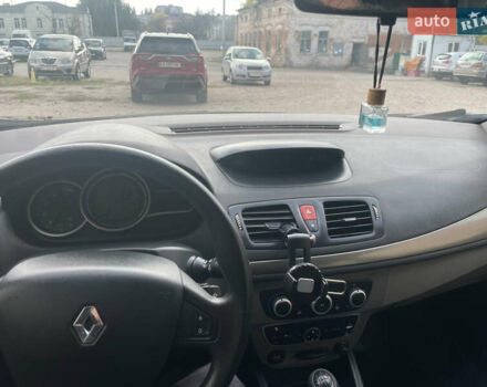 Черный Рено Меган, объемом двигателя 1.5 л и пробегом 128 тыс. км за 5800 $, фото 13 на Automoto.ua