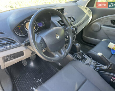 Черный Рено Меган, объемом двигателя 1.5 л и пробегом 128 тыс. км за 5800 $, фото 7 на Automoto.ua