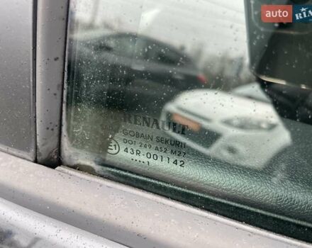 Черный Рено Меган, объемом двигателя 1.6 л и пробегом 108 тыс. км за 8000 $, фото 26 на Automoto.ua