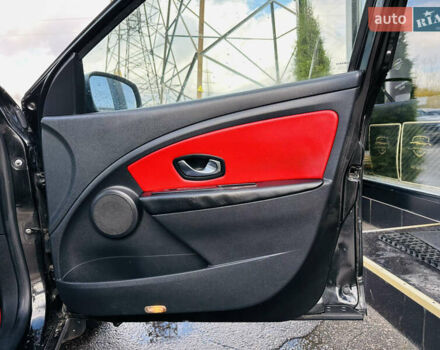 Черный Рено Меган, объемом двигателя 1.6 л и пробегом 250 тыс. км за 6500 $, фото 23 на Automoto.ua