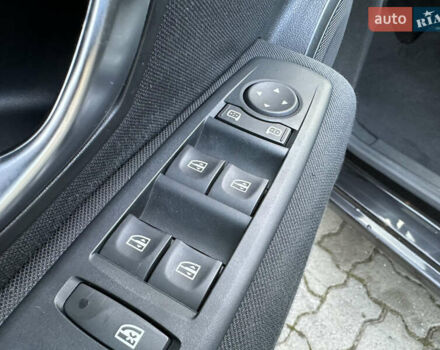 Рено Меган 2011 в Стрые на Automoto.ua Черный Рено Меган, объемом двигателя 1.6 л и пробегом 255 тыс. км за 6950 $, фото 73 на Automoto.ua