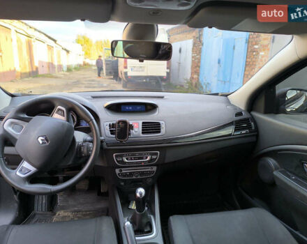 Рено Меган 2011 у Луцьку на Automoto.ua Чорний Рено Меган, об'ємом двигуна 1.46 л та пробігом 221 тис. км за 6900 $, фото 6 на Automoto.ua