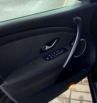 Черный Рено Меган, объемом двигателя 1.5 л и пробегом 196 тыс. км за 7250 $, фото 7 на Automoto.ua