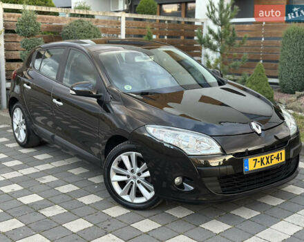 Рено Меган 2011 в Стрые на Automoto.ua Черный Рено Меган, объемом двигателя 1.6 л и пробегом 255 тыс. км за 6950 $, фото 66 на Automoto.ua