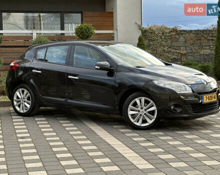 Рено Меган 2011 в Стрые на Automoto.ua Черный Рено Меган, объемом двигателя 1.6 л и пробегом 255 тыс. км за 6950 $, фото 23 на Automoto.ua
