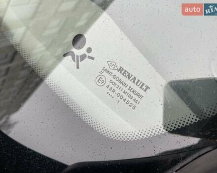 Черный Рено Меган, объемом двигателя 1.6 л и пробегом 108 тыс. км за 8000 $, фото 24 на Automoto.ua