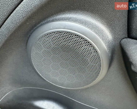 Рено Меган 2011 в Стрые на Automoto.ua Черный Рено Меган, объемом двигателя 1.6 л и пробегом 255 тыс. км за 6950 $, фото 88 на Automoto.ua