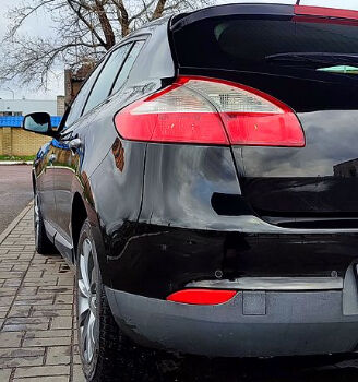 Черный Рено Меган, объемом двигателя 1.5 л и пробегом 196 тыс. км за 7250 $, фото 5 на Automoto.ua