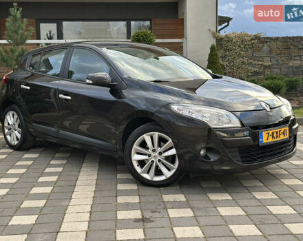 Рено Меган 2011 в Стрые на Automoto.ua Черный Рено Меган, объемом двигателя 1.6 л и пробегом 255 тыс. км за 6950 $, фото 25 на Automoto.ua