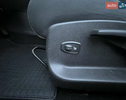 Черный Рено Меган, объемом двигателя 1.6 л и пробегом 153 тыс. км за 7200 $, фото 36 на Automoto.ua