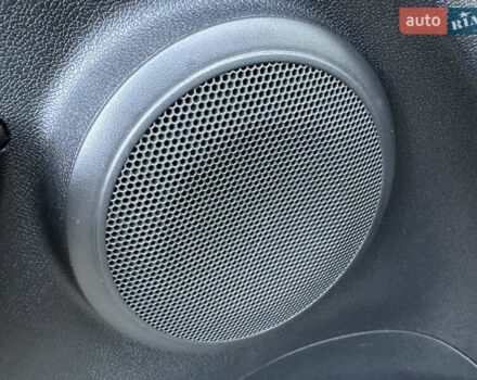 Рено Меган 2011 в Стрые на Automoto.ua Черный Рено Меган, объемом двигателя 1.6 л и пробегом 255 тыс. км за 6950 $, фото 74 на Automoto.ua