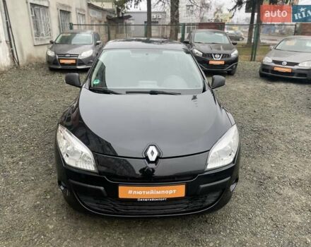 Черный Рено Меган, объемом двигателя 1.6 л и пробегом 108 тыс. км за 8000 $, фото 2 на Automoto.ua