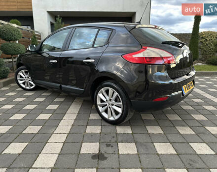 Рено Меган 2011 в Стрые на Automoto.ua Черный Рено Меган, объемом двигателя 1.6 л и пробегом 255 тыс. км за 6950 $, фото 21 на Automoto.ua