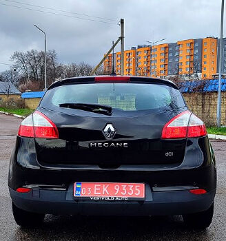 Черный Рено Меган, объемом двигателя 1.5 л и пробегом 196 тыс. км за 7250 $, фото 3 на Automoto.ua