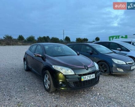 Черный Рено Меган, объемом двигателя 1.6 л и пробегом 260 тыс. км за 4099 $, фото 3 на Automoto.ua