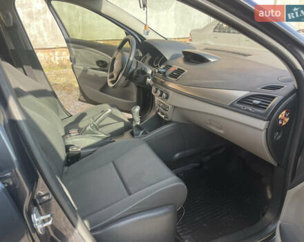 Черный Рено Меган, объемом двигателя 1.5 л и пробегом 128 тыс. км за 5800 $, фото 14 на Automoto.ua