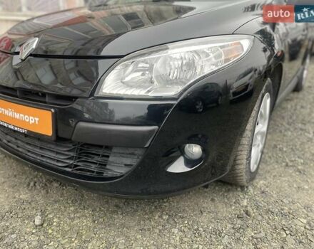 Черный Рено Меган, объемом двигателя 1.6 л и пробегом 108 тыс. км за 8000 $, фото 34 на Automoto.ua