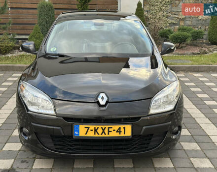 Рено Меган 2011 в Стрые на Automoto.ua Черный Рено Меган, объемом двигателя 1.6 л и пробегом 255 тыс. км за 6950 $, фото 48 на Automoto.ua
