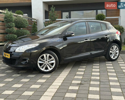 Рено Меган 2011 в Стрые на Automoto.ua Черный Рено Меган, объемом двигателя 1.6 л и пробегом 255 тыс. км за 6950 $, фото 12 на Automoto.ua