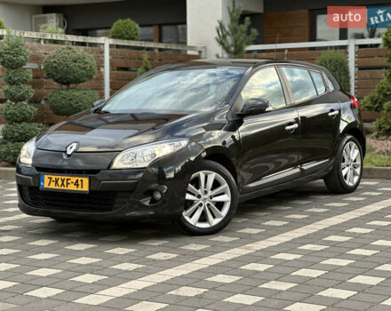 Рено Меган 2011 в Стрые на Automoto.ua Черный Рено Меган, объемом двигателя 1.6 л и пробегом 255 тыс. км за 6950 $, фото 38 на Automoto.ua