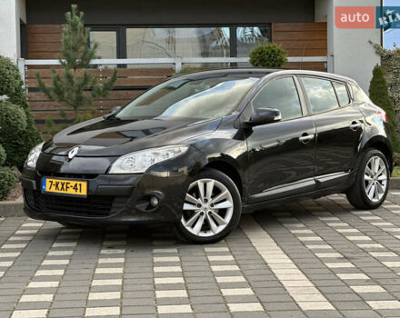 Рено Меган 2011 в Стрые на Automoto.ua Черный Рено Меган, объемом двигателя 1.6 л и пробегом 255 тыс. км за 6950 $, фото 7 на Automoto.ua