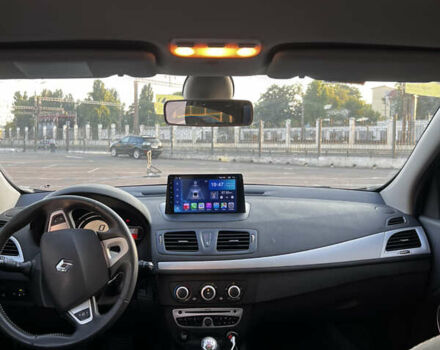 Черный Рено Меган, объемом двигателя 1.6 л и пробегом 180 тыс. км за 7400 $, фото 3 на Automoto.ua