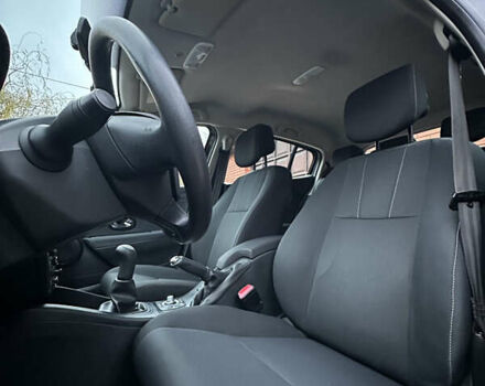 Черный Рено Меган, объемом двигателя 1.6 л и пробегом 211 тыс. км за 7400 $, фото 12 на Automoto.ua