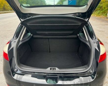 Черный Рено Меган, объемом двигателя 1.6 л и пробегом 178 тыс. км за 8500 $, фото 7 на Automoto.ua