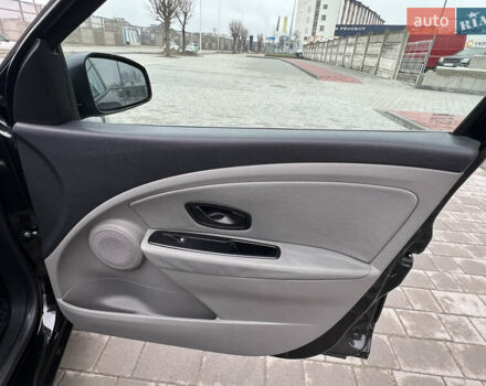 Черный Рено Меган, объемом двигателя 1.6 л и пробегом 206 тыс. км за 7300 $, фото 43 на Automoto.ua