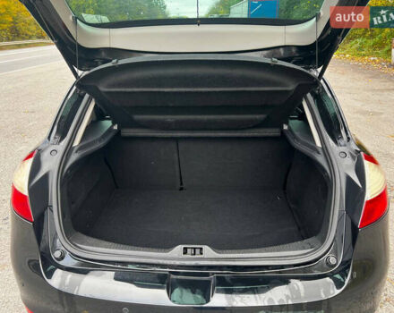 Черный Рено Меган, объемом двигателя 1.6 л и пробегом 178 тыс. км за 8500 $, фото 4 на Automoto.ua